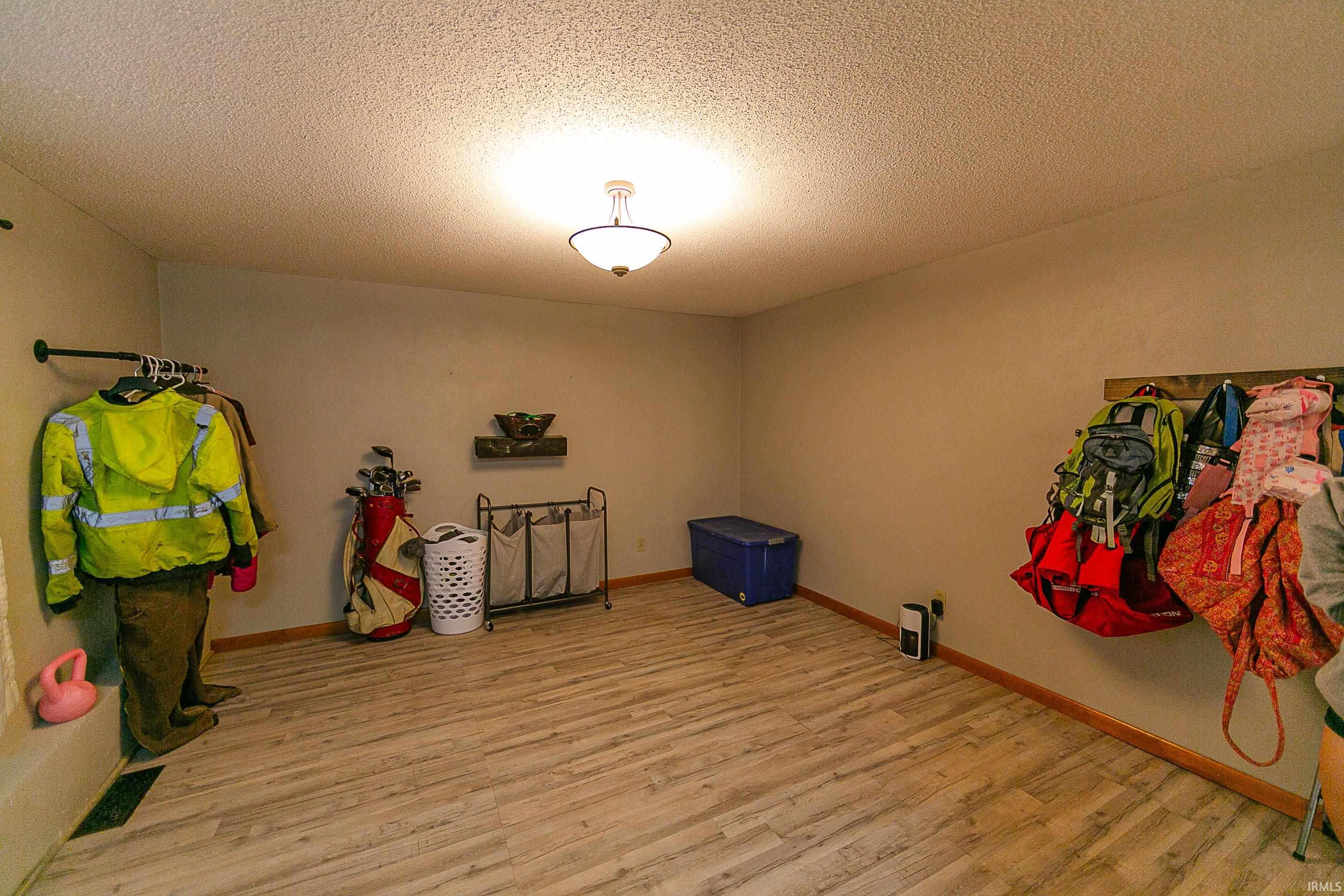 3555 North Hickory Road Decatur, IN 46733 - Photo 15 of 32