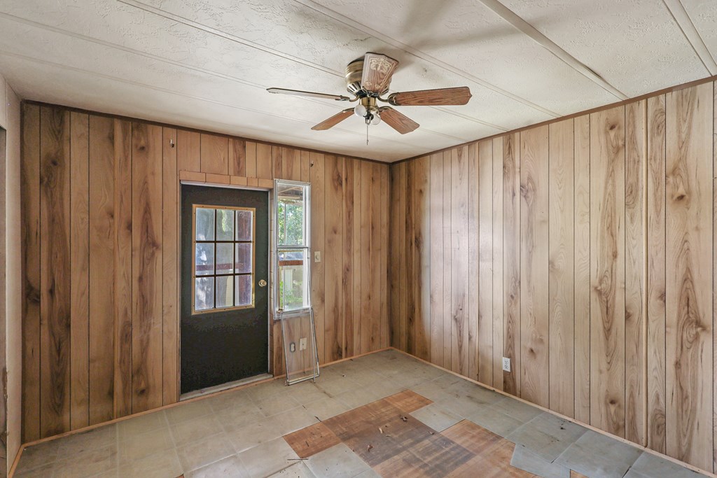 1133 Jets Landing Road Abbeville, SC 29620 - Photo 31 of 51 MOBILE HOME- BEDROOM 2