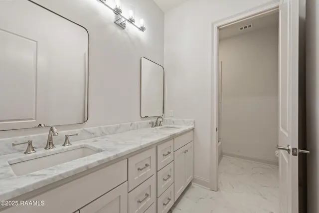 $518,540 | 104 Cypress Lk Drive, Youngsville, LA 70592