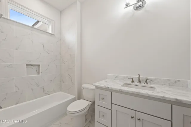 $518,540 | 104 Cypress Lk Drive, Youngsville, LA 70592