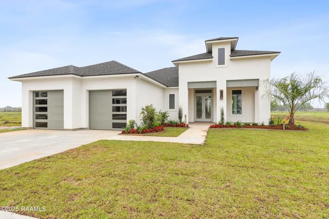 $518,540 | 104 Cypress Lk Drive, Youngsville, LA 70592