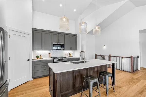 $607,000 | 1146 Irene Court, Waunakee, WI 53597