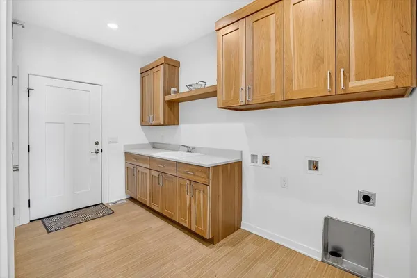 $607,000 | 1146 Irene Court, Waunakee, WI 53597