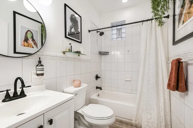 $3,000 | 1413 North Campbell Avenue, Unit 1, Chicago, IL 60622