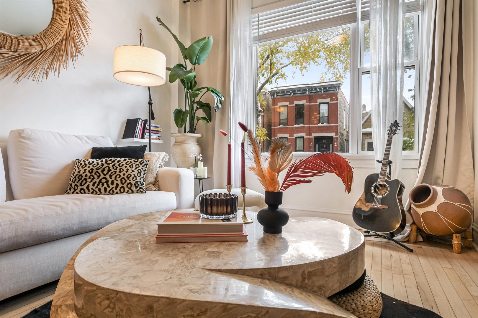 1413 North Campbell Avenue, Unit 1 Chicago, IL 60622 - Photo 4 of 20 a living room with furniture and a window