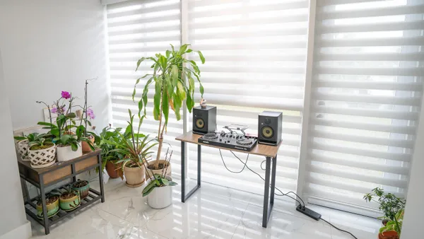 $1,800 | 8285 Sunrise Lakes Boulevard, Unit 110, Sunrise, FL 33322