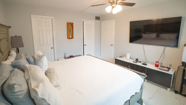 $1,800 | 8285 Sunrise Lakes Boulevard, Unit 110, Sunrise, FL 33322