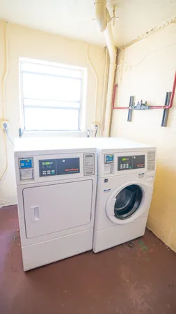 $1,800 | 8285 Sunrise Lakes Boulevard, Unit 110, Sunrise, FL 33322