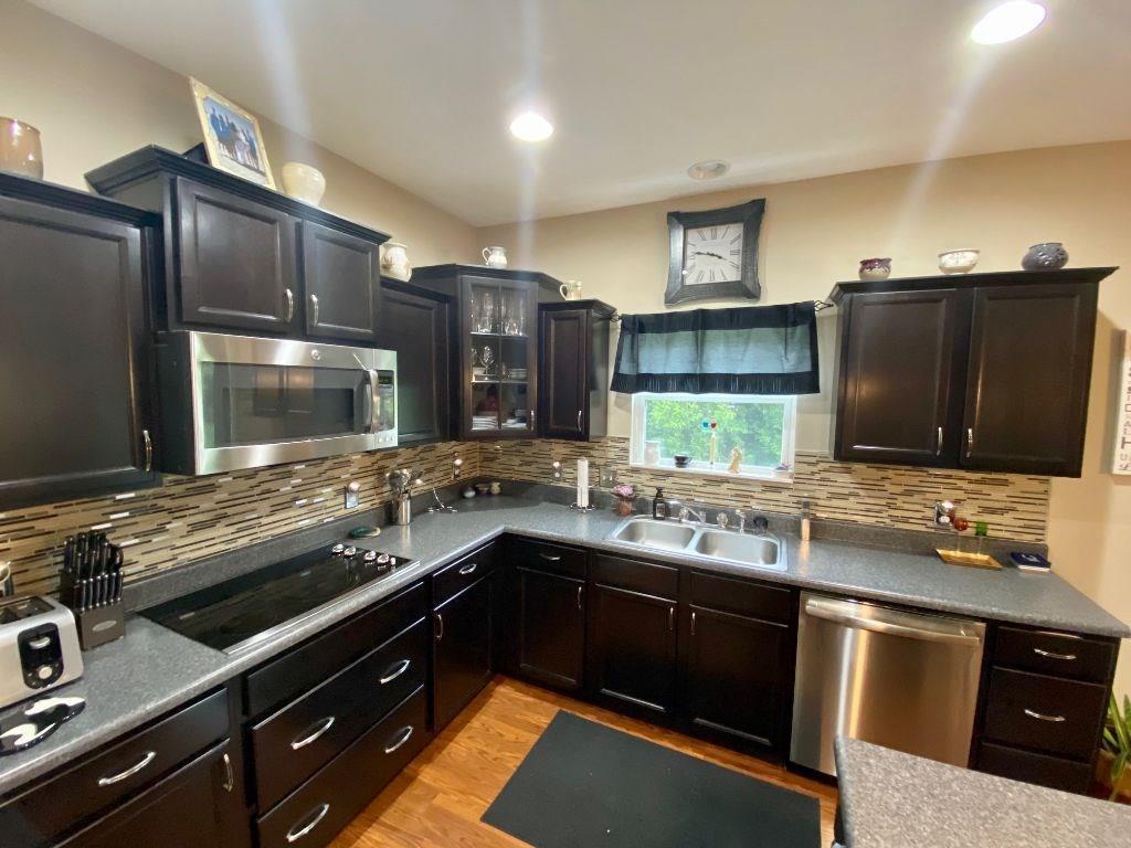2759 Night Hawk Road Greenwood, IN 46143 - Photo 4 of 27 Gallery Image 4