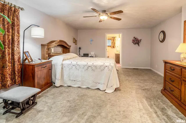 $269,000 | 2305 Weaver Road, Herrin, IL 62948