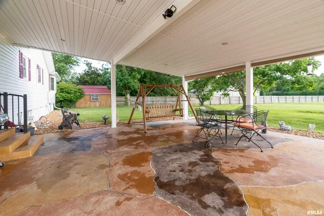 $269,000 | 2305 Weaver Road, Herrin, IL 62948