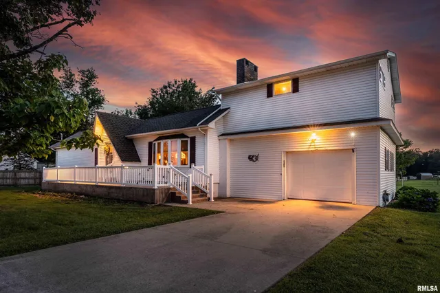 $269,000 | 2305 Weaver Road, Herrin, IL 62948