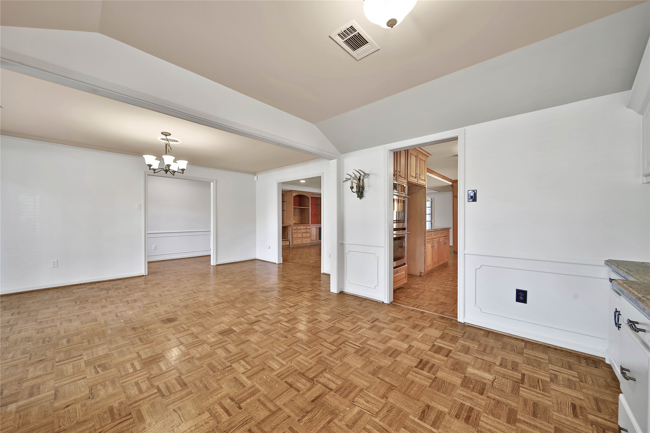 1147 Thornton Road Houston, TX 77018 - Photo 16 of 45 Gallery Image 16