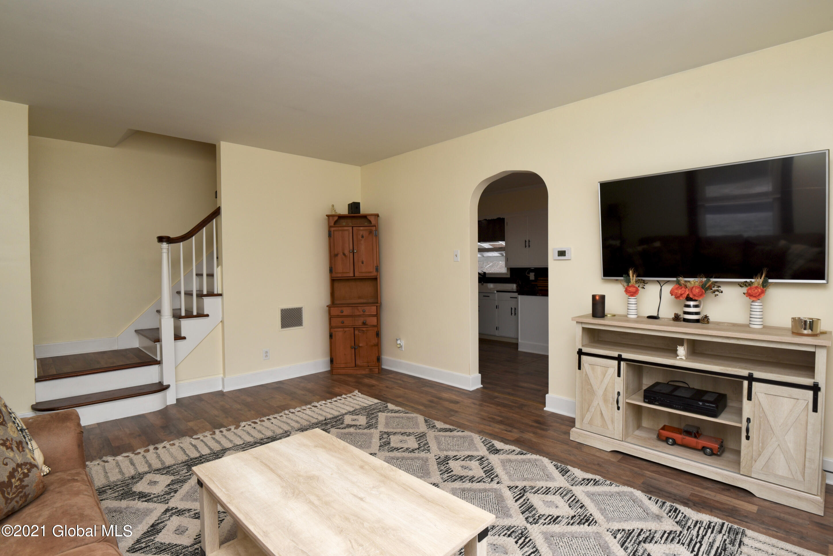 1443 Midline Road Amsterdam, NY 12010 - Photo 11 of 49 11
