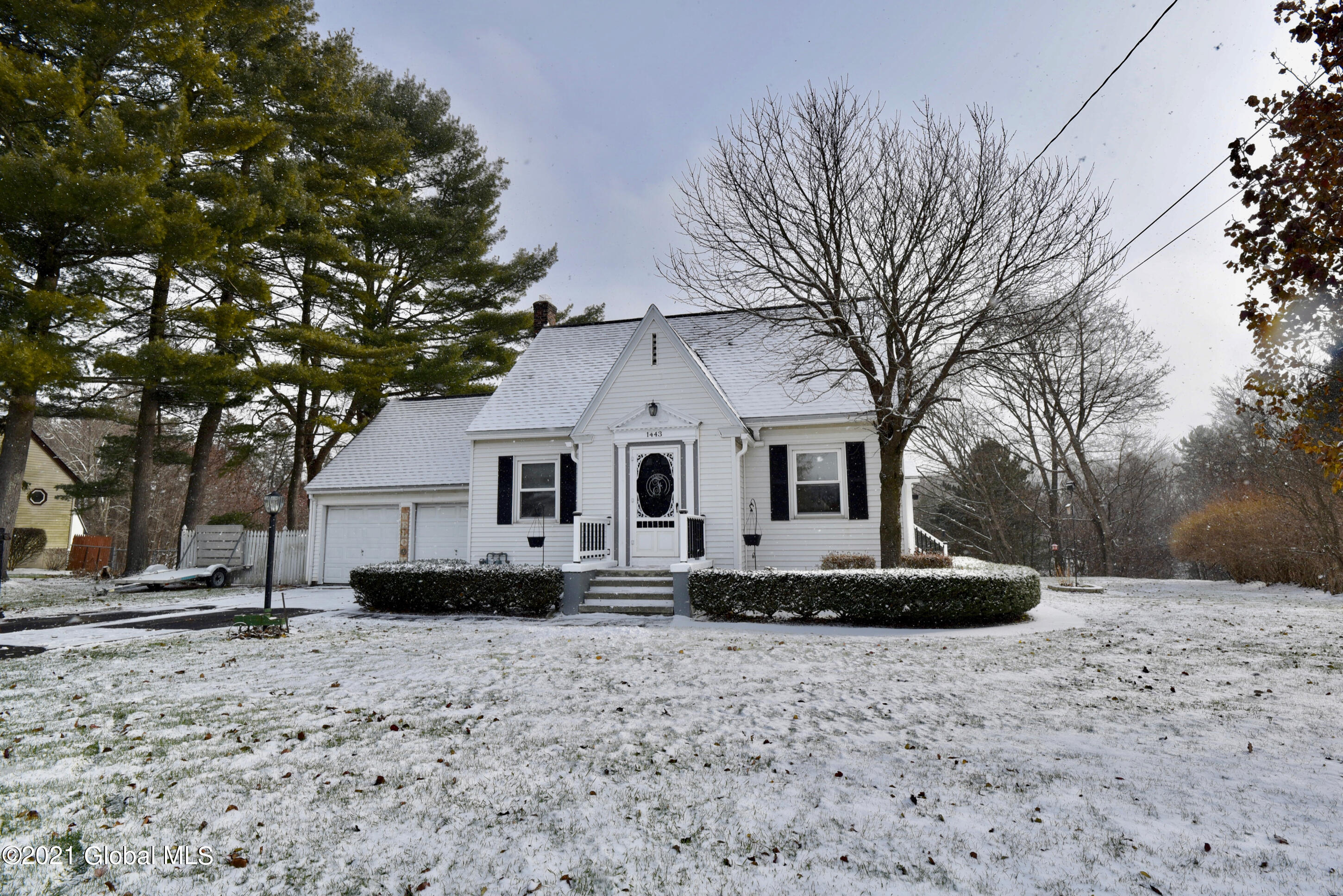1443 Midline Road Amsterdam, NY 12010 - Photo 2 of 49 2
