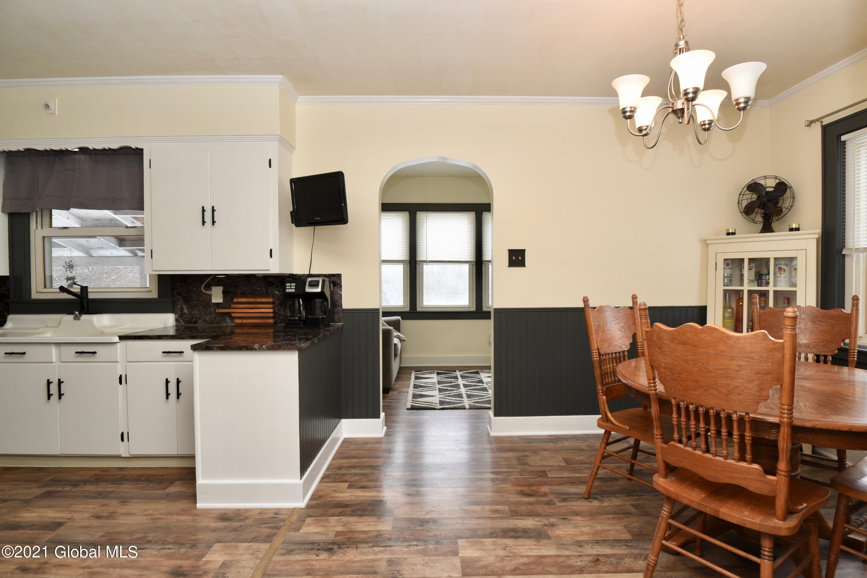 1443 Midline Road Amsterdam, NY 12010 - Photo 21 of 49 21
