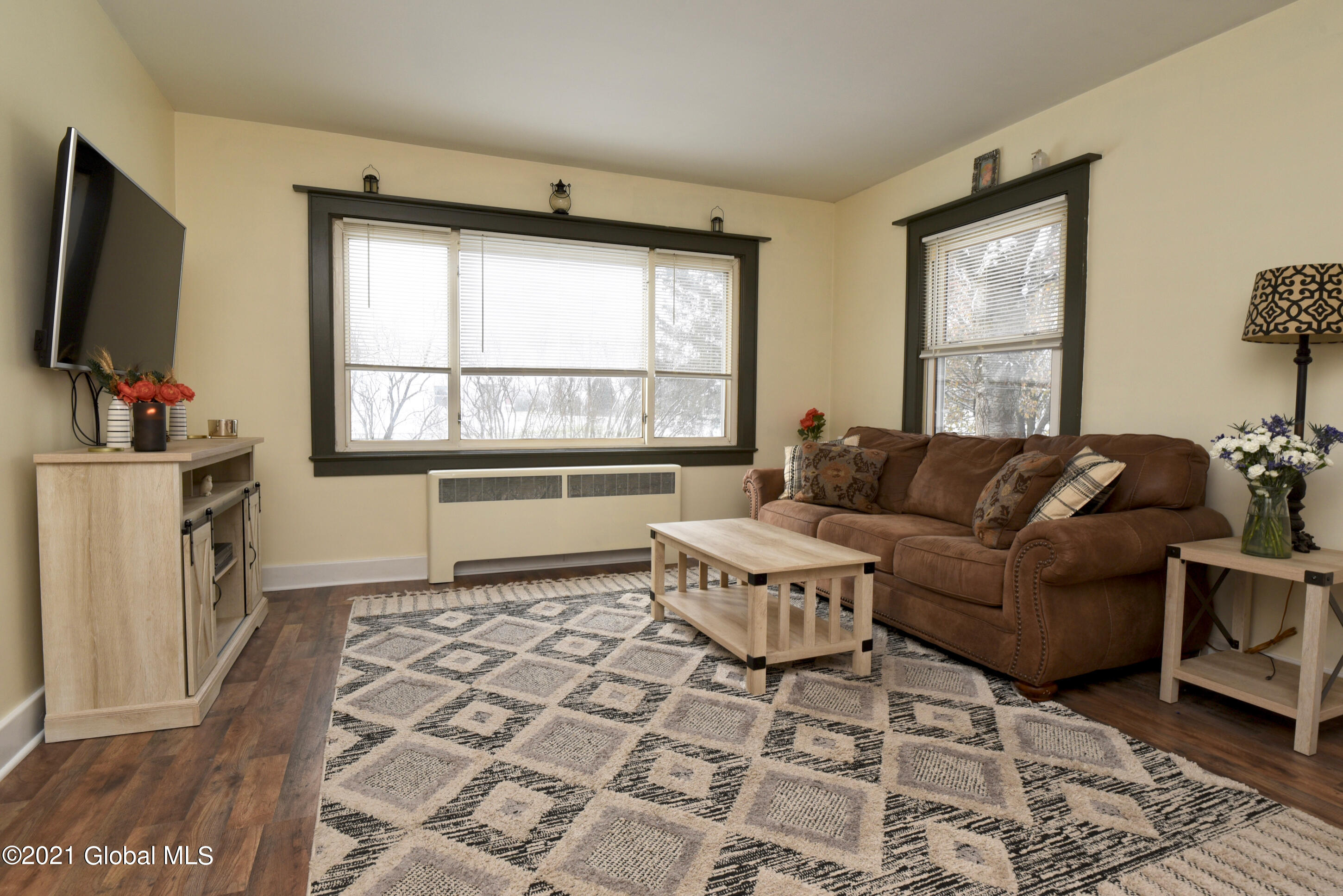 1443 Midline Road Amsterdam, NY 12010 - Photo 6 of 49 6