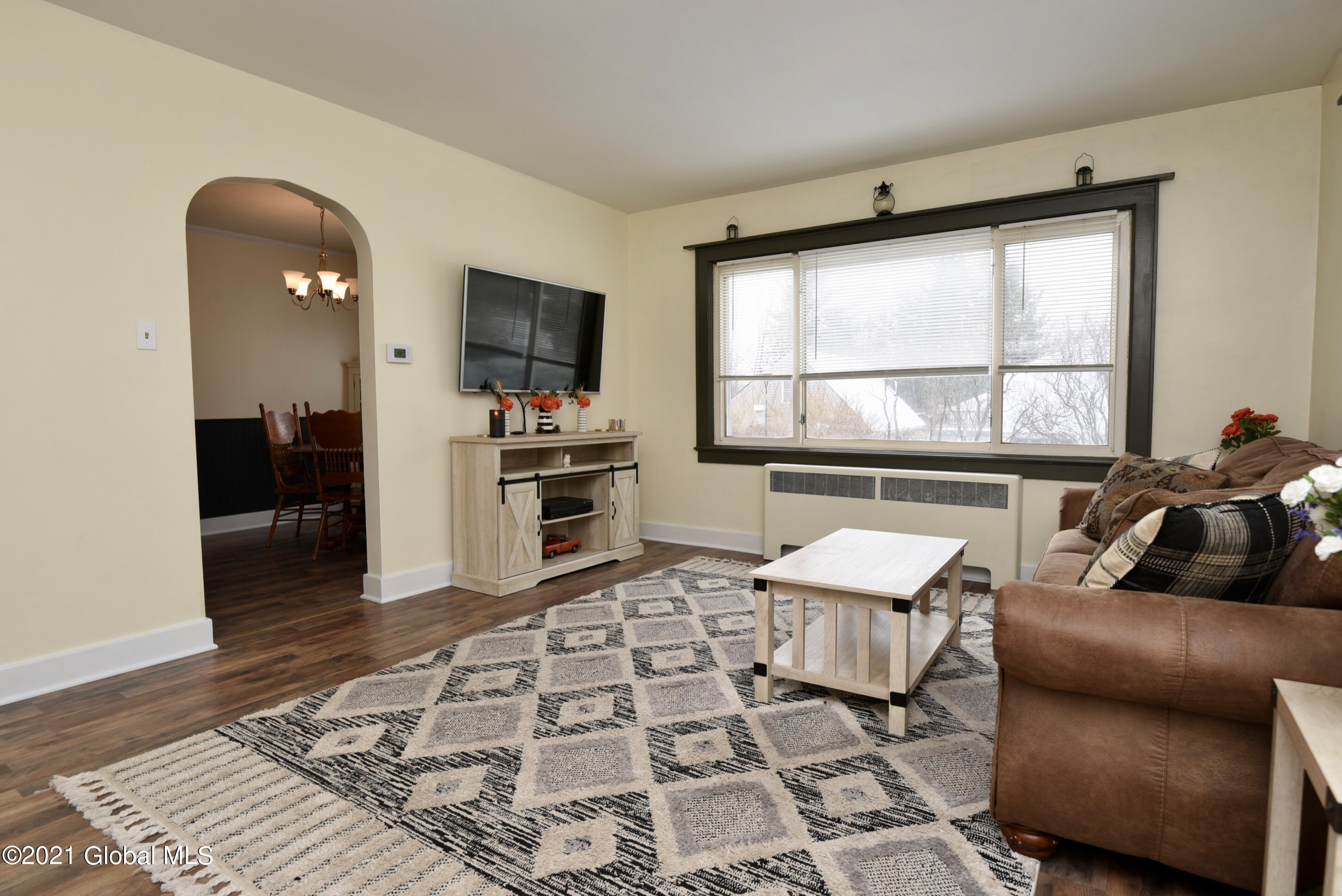 1443 Midline Road Amsterdam, NY 12010 - Photo 8 of 49 8