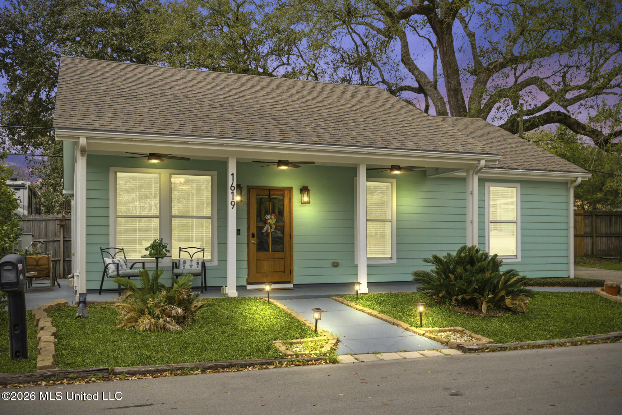 1619 Nichols Court Gulfport, MS 39501 - Photo 1 of 19 1619 Nichols