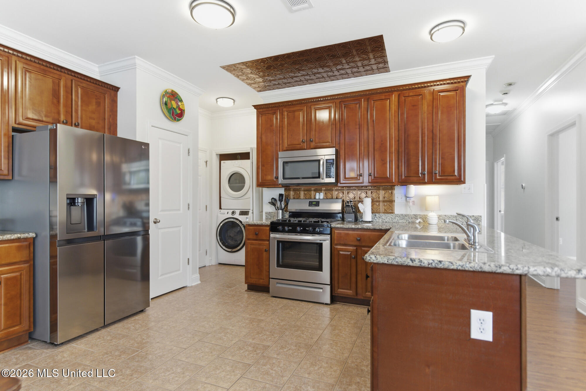 1619 Nichols Court Gulfport, MS 39501 - Photo 5 of 19 1619 Nichols Modern Kitchen