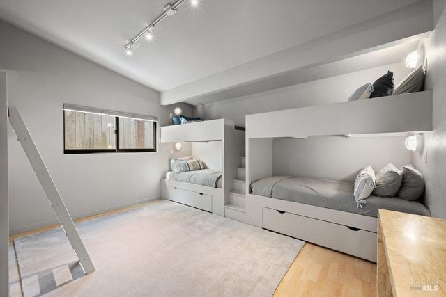 $5,250,000 | 169 Dipsea Road, Stinson Beach, CA 94970