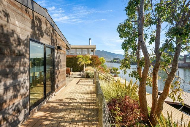 $5,250,000 | 169 Dipsea Road, Stinson Beach, CA 94970