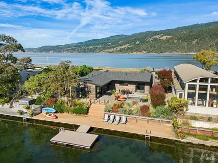 $5,250,000 | 169 Dipsea Road, Stinson Beach, CA 94970
