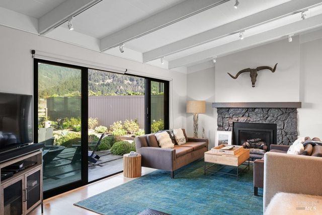 $5,250,000 | 169 Dipsea Road, Stinson Beach, CA 94970