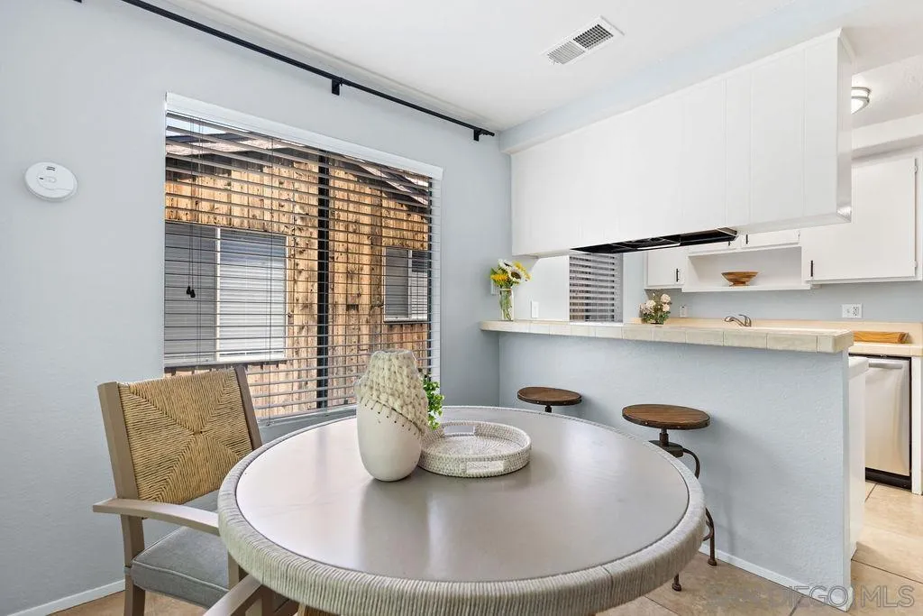 2157 Arnold Way, Unit 324 Alpine, CA 91901 - Photo 6 of 31 a workspace with furniture and window