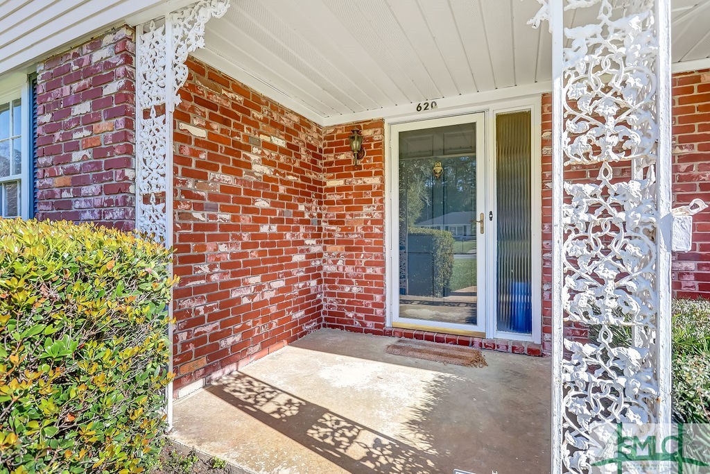 620 Windsor Road Savannah, GA 31419 - Photo 4 of 45