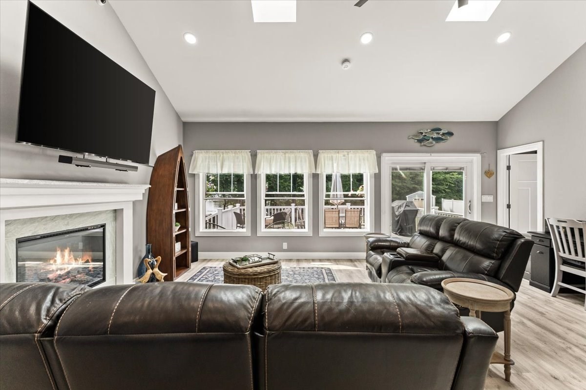 252 Scadding Street Taunton, MA 02780 - Photo 13 of 41 Gallery Image 13