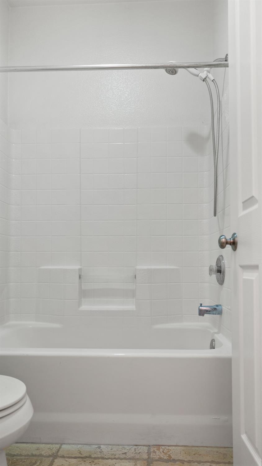 1125 Elder Avenue Dinuba, CA 93618 - Photo 20 of 39