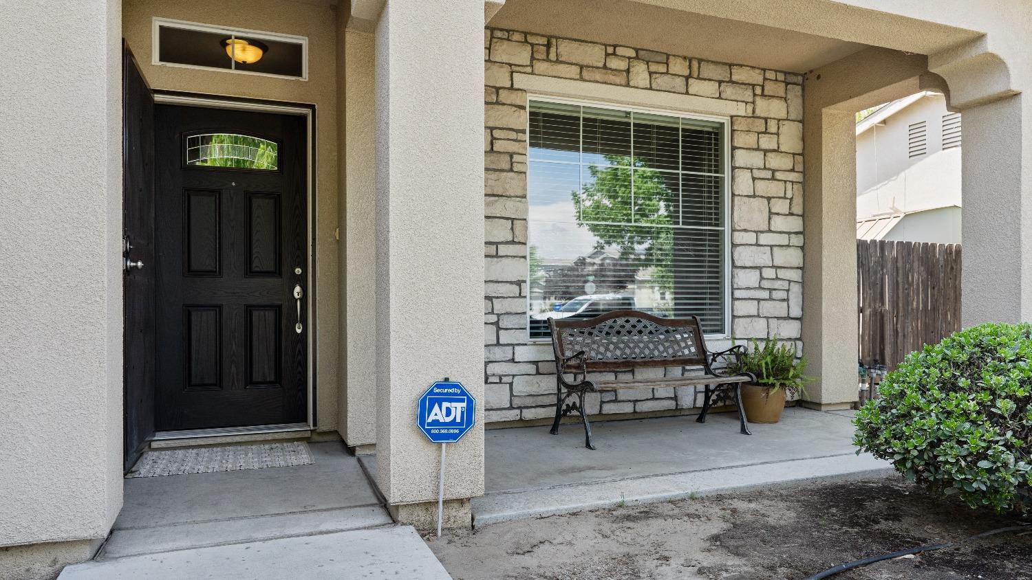 1125 Elder Avenue Dinuba, CA 93618 - Photo 3 of 39