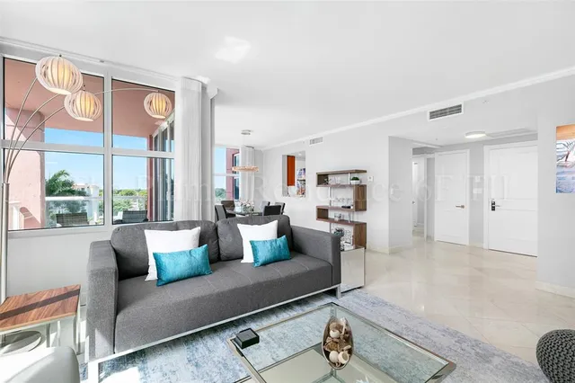 $6,500 | 2110 North Ocean Boulevard, Unit 6F, Fort Lauderdale, FL 33305