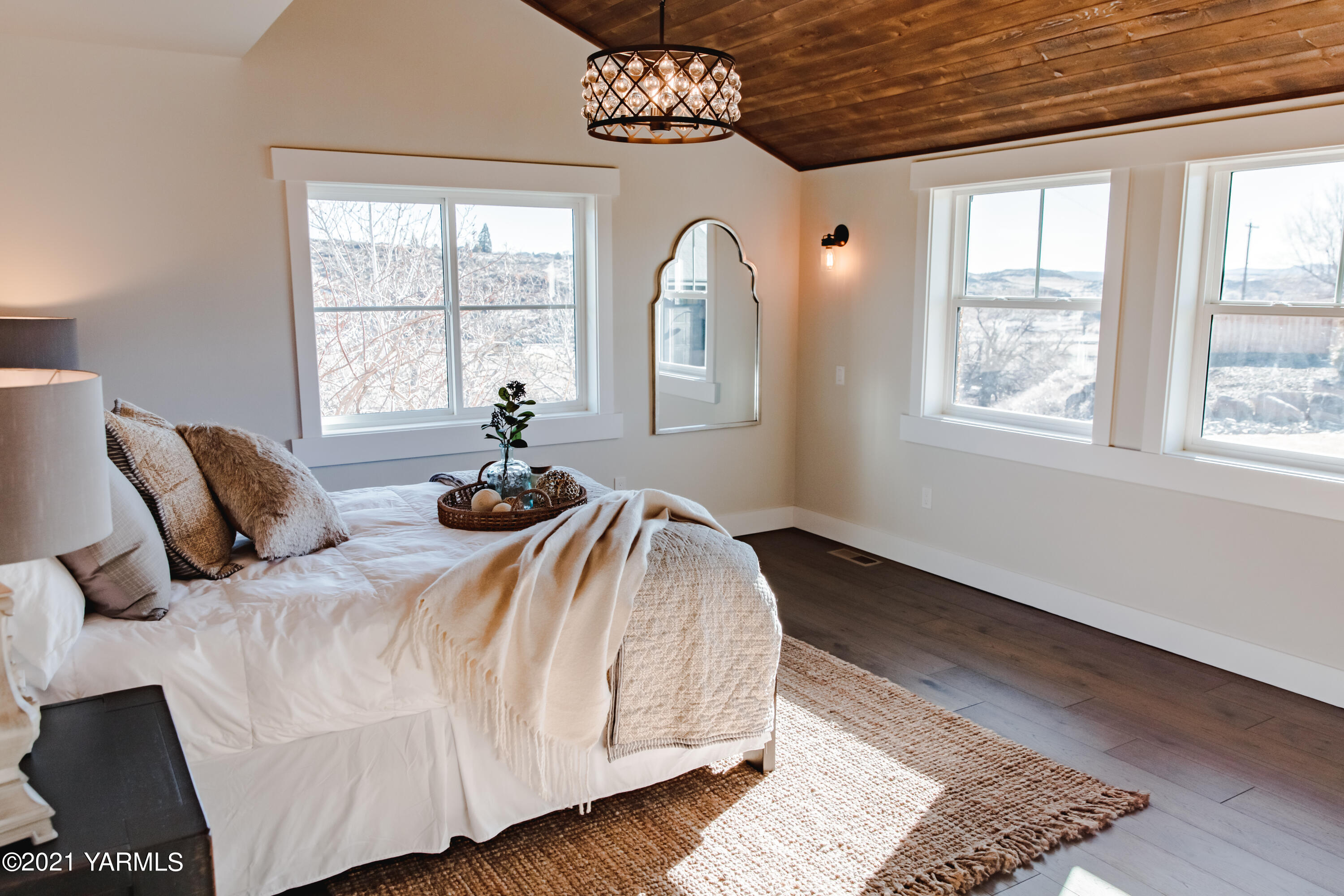491 Elliott Road Cowiche, WA 98923 - Photo 25 of 49 a bedroom with bed and window