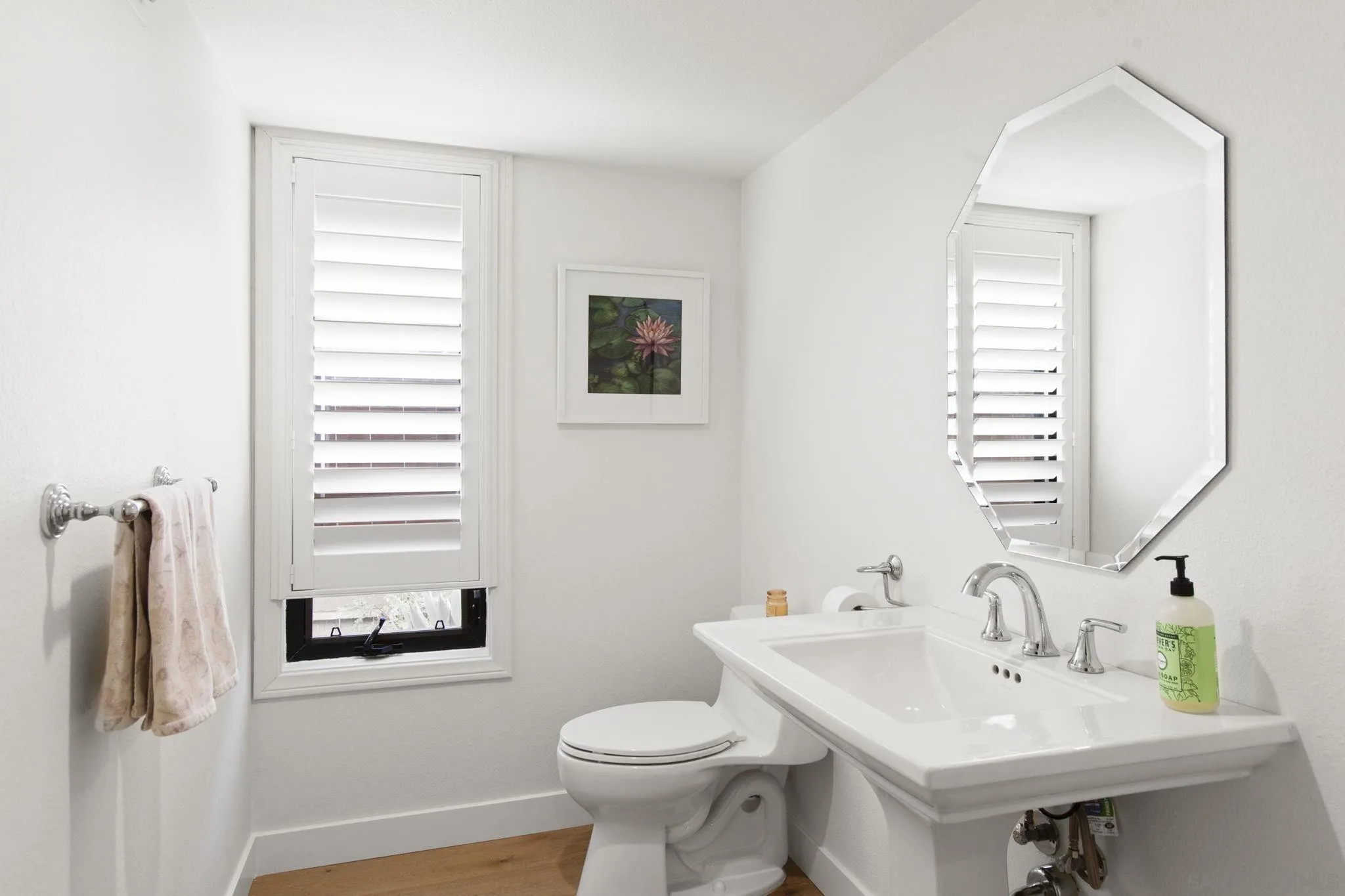 3942 Avenida Brisa Rancho Santa Fe, CA 92091 - Photo 22 of 47 a bathroom with a sink toilet and a mirror