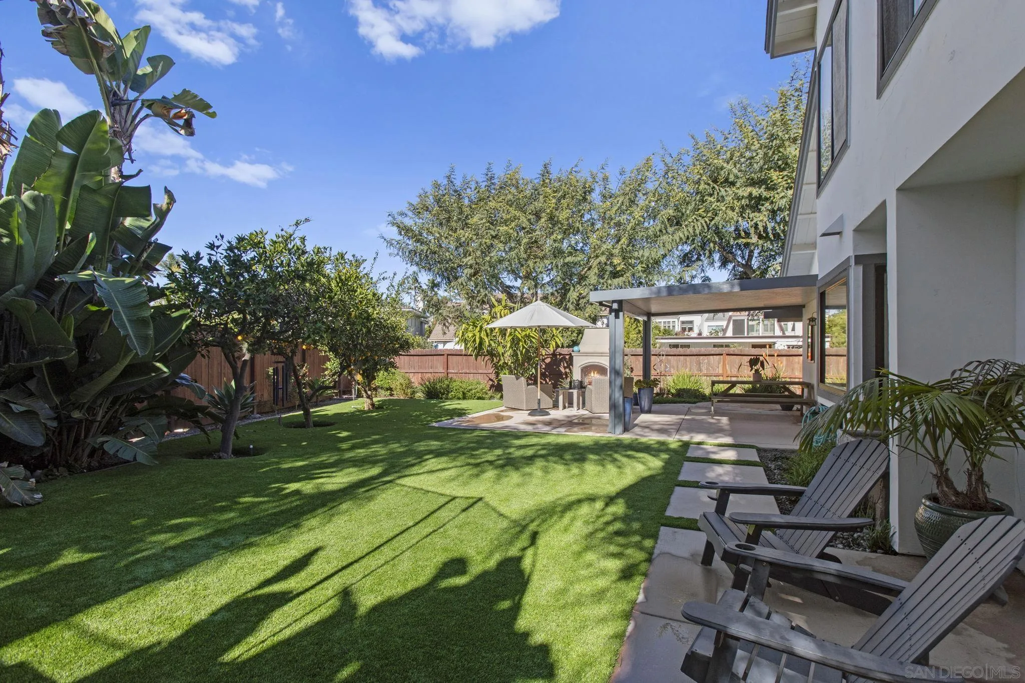 3942 Avenida Brisa Rancho Santa Fe, CA 92091 - Photo 43 of 47 a view of a chairs and table in the patio