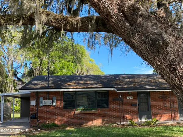 $1,900 | 104 St Elmo Road, Green Cove Springs, FL 32043