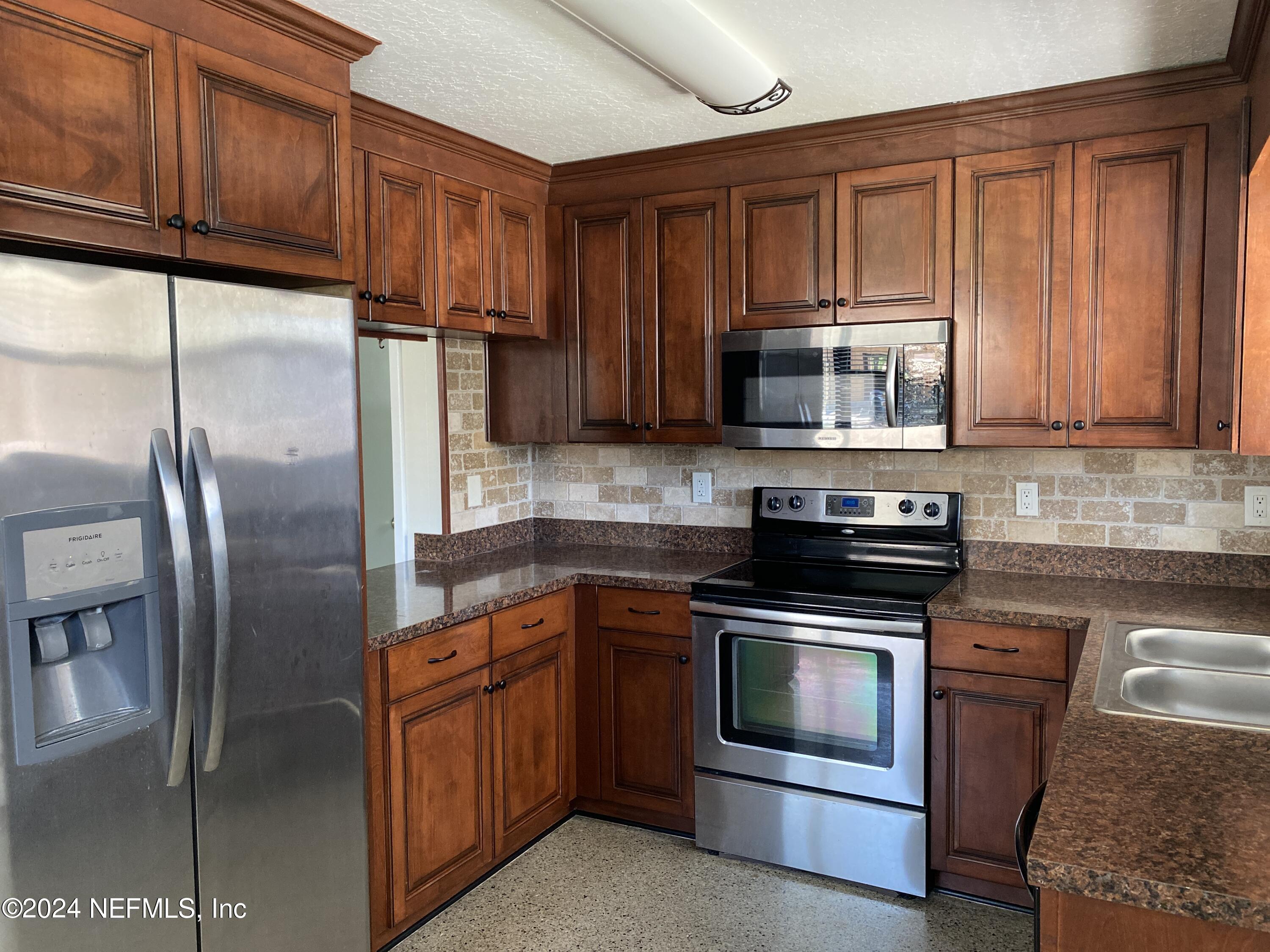 104 St Elmo Road Green Cove Springs, FL 32043 - Photo 2 of 13 Gorgeous