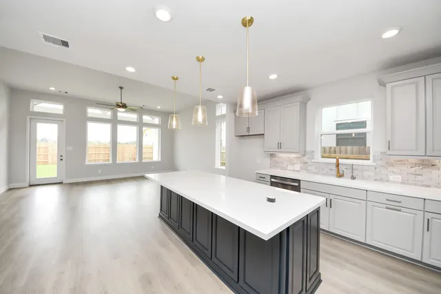 $389,668 | 7706 Cattail Shallows Lane, Katy, TX 77493