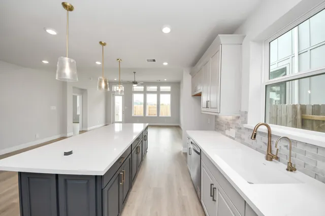 $389,668 | 7706 Cattail Shallows Lane, Katy, TX 77493