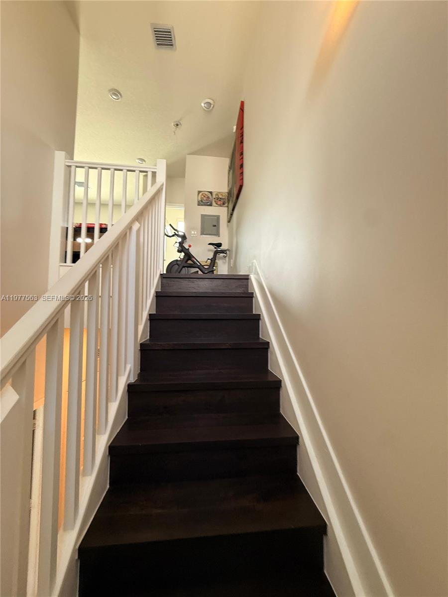 4900 Northwest 83rd Path Doral, FL 33166 - Photo 24 of 39