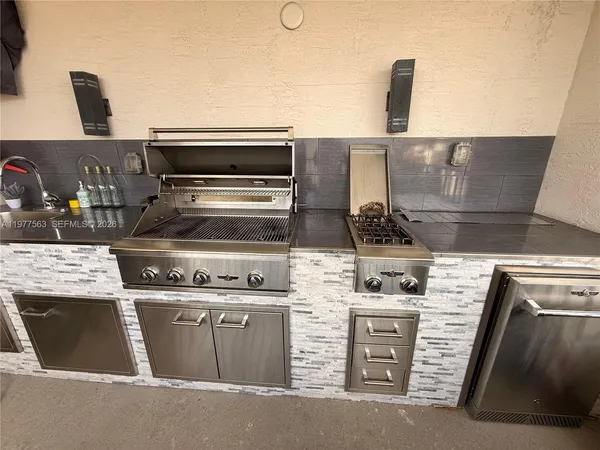 $5,400 | 4900 Northwest 83rd Path, Doral, FL 33166