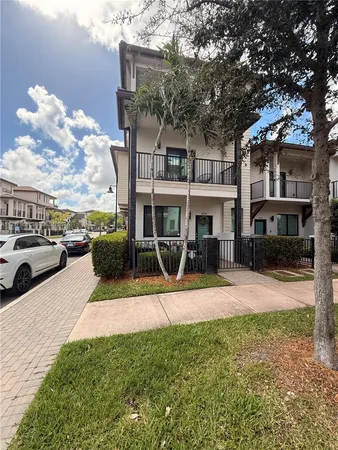 $5,400 | 4900 Northwest 83rd Path, Doral, FL 33166
