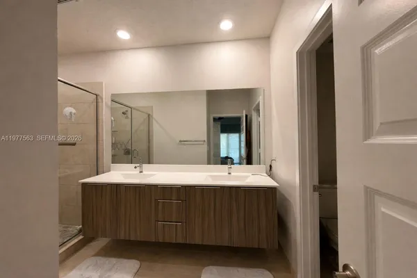 $5,400 | 4900 Northwest 83rd Path, Doral, FL 33166