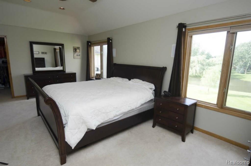1240 Muirwood Court Rochester, MI 48306 - Photo 18 of 45 18_5GKU9R_still_mbr2.jpg