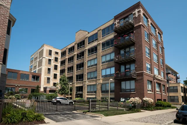 $325,000 | 234 East Reservoir Avenue, Unit 503, Milwaukee, WI 53212