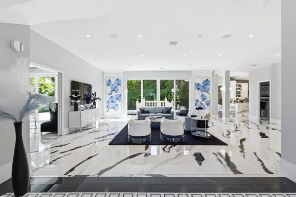 $13,995,000 | 254 Atlantic Avenue, Palm Beach, FL 33480