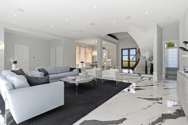 $13,995,000 | 254 Atlantic Avenue, Palm Beach, FL 33480