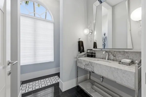 $13,995,000 | 254 Atlantic Avenue, Palm Beach, FL 33480